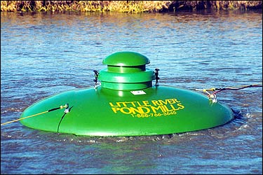 Enviro 700 Series Solar Electric Pond Mill